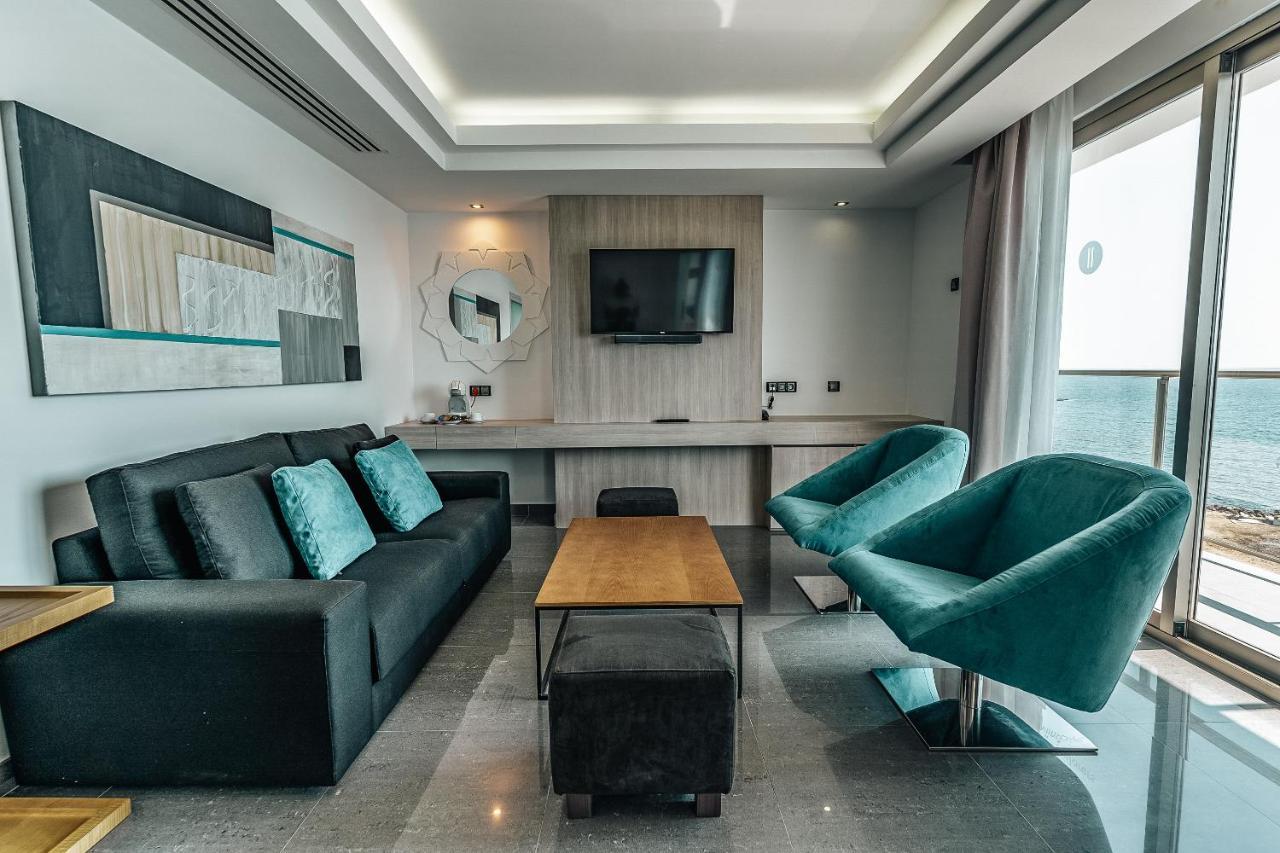 The Ibiza Twiins - 4* Sup Hotel Playa d'en Bossa Luaran gambar