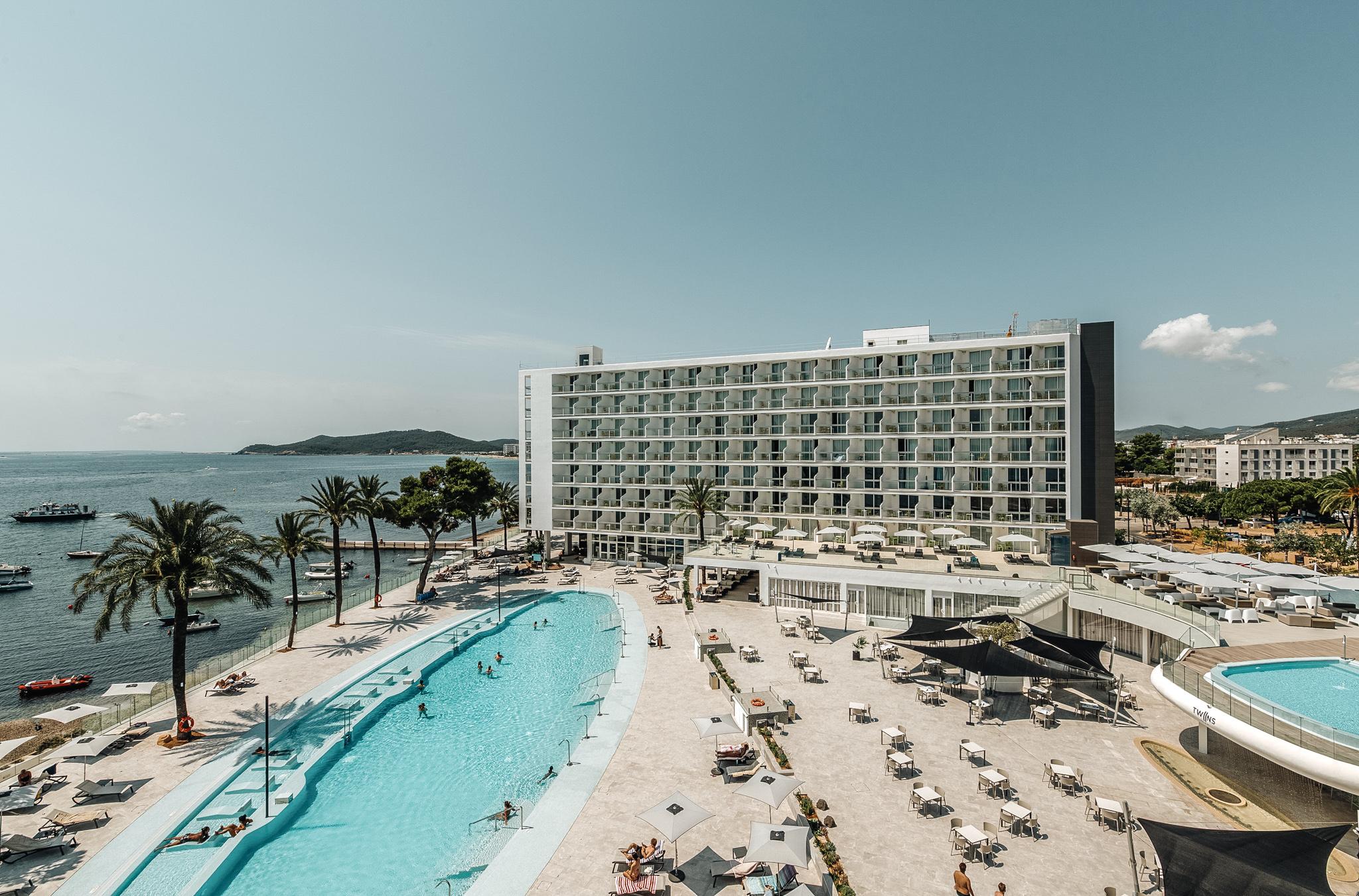 The Ibiza Twiins - 4* Sup Hotel Playa d'en Bossa Luaran gambar