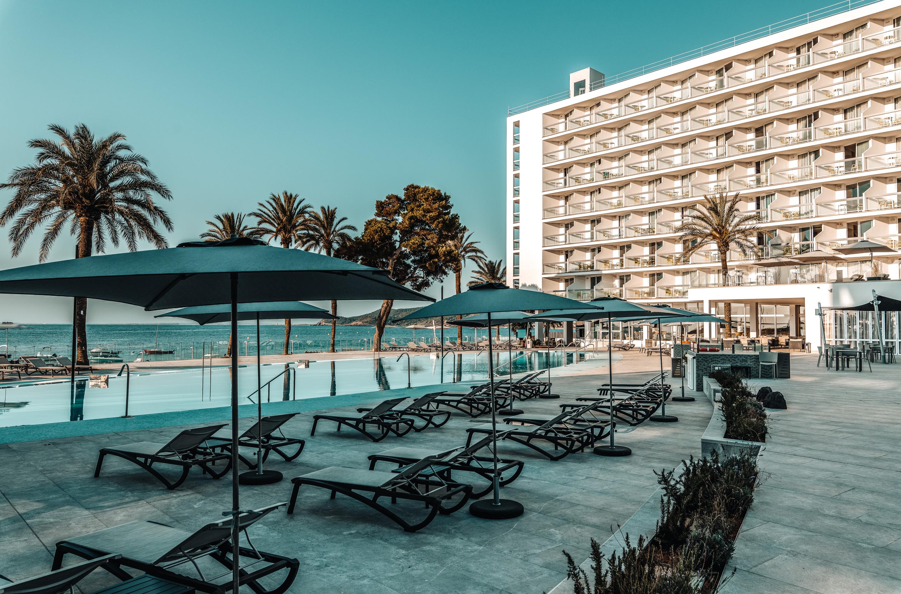 The Ibiza Twiins - 4* Sup Hotel Playa d'en Bossa Luaran gambar