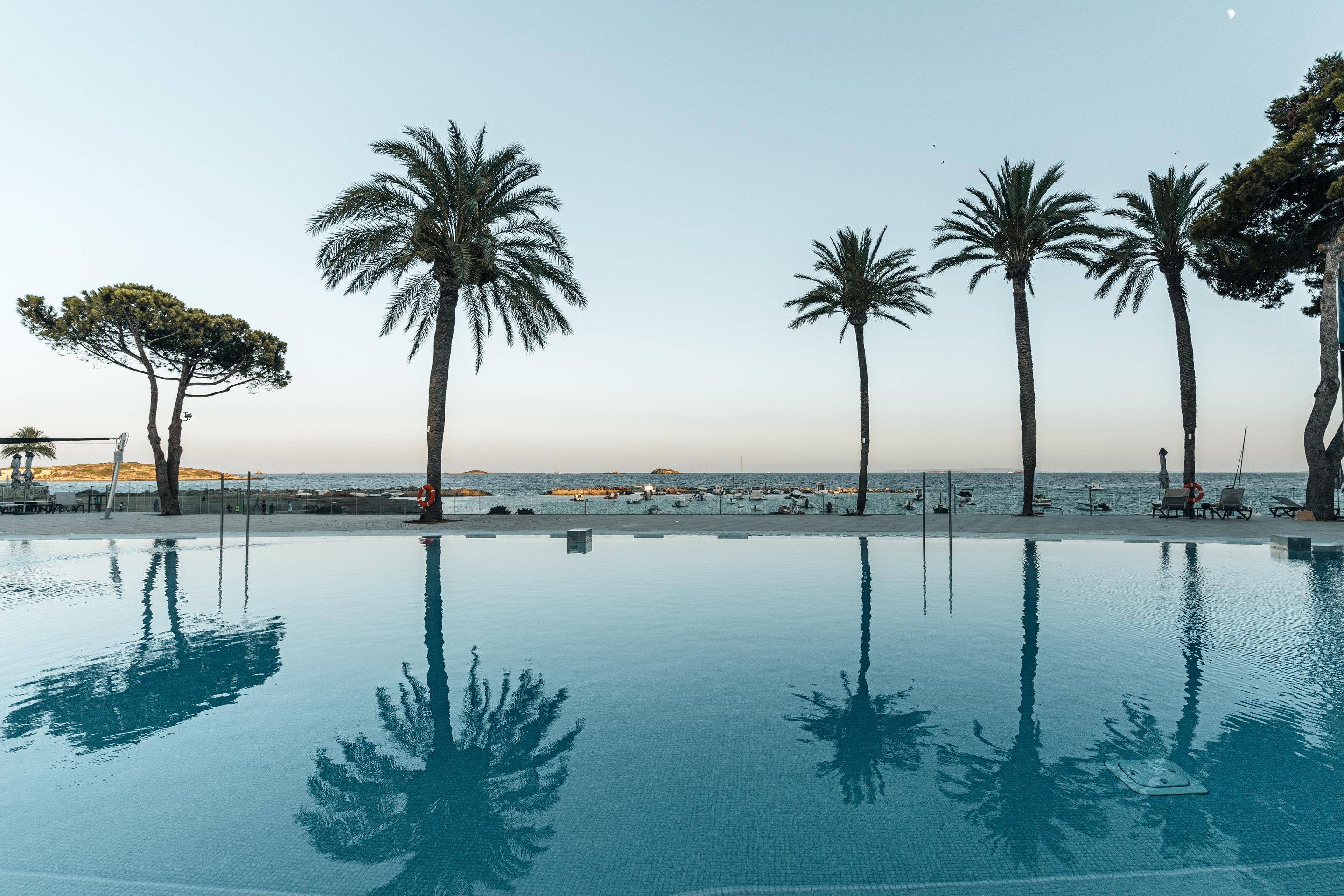 The Ibiza Twiins - 4* Sup Hotel Playa d'en Bossa Luaran gambar