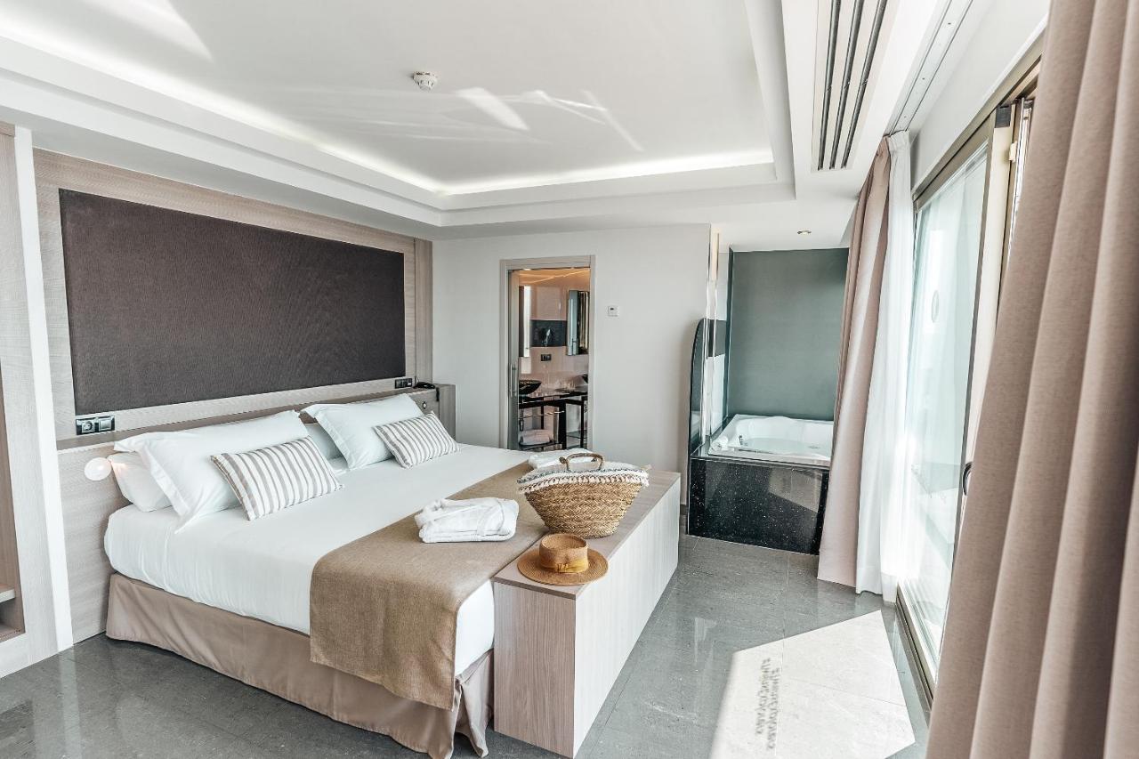 The Ibiza Twiins - 4* Sup Hotel Playa d'en Bossa Luaran gambar