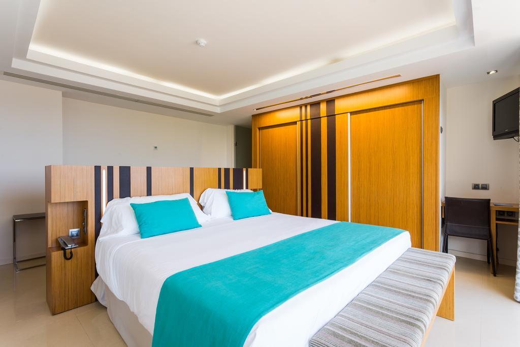 The Ibiza Twiins - 4* Sup Hotel Playa d'en Bossa Luaran gambar