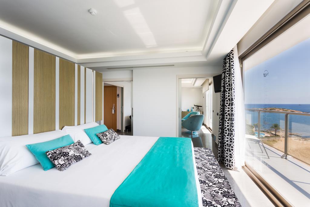 The Ibiza Twiins - 4* Sup Hotel Playa d'en Bossa Luaran gambar