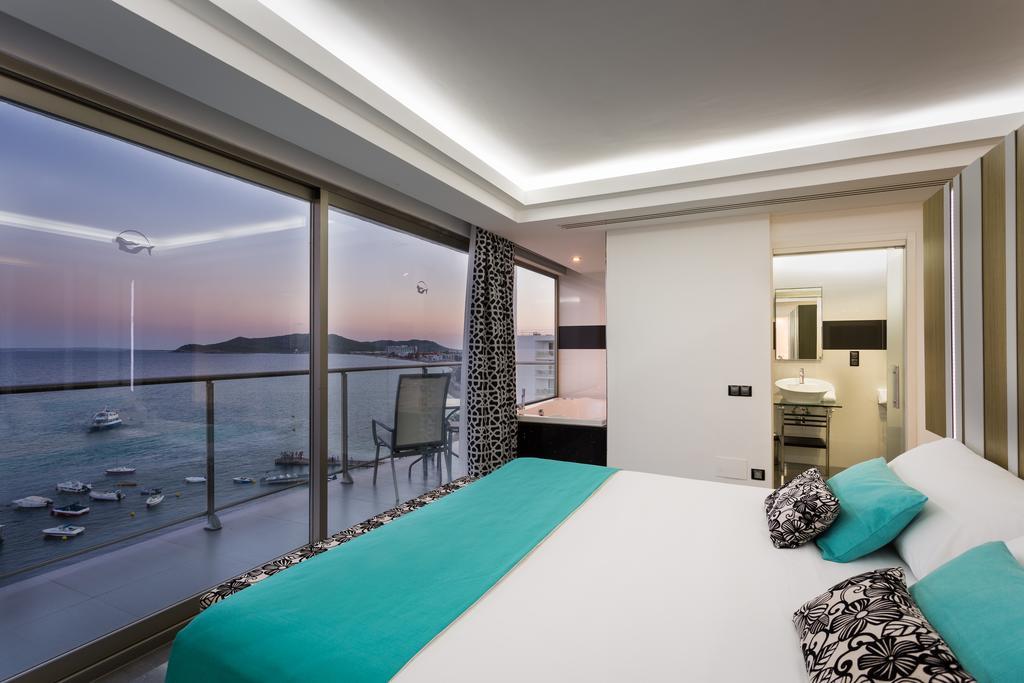 The Ibiza Twiins - 4* Sup Hotel Playa d'en Bossa Luaran gambar